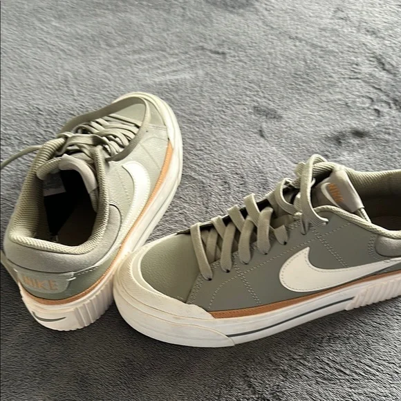Nike Gray and White Casual Sneakers - Picture 1 of 2